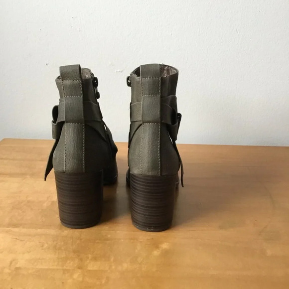 BLOWFISH PAULINE BOOTIES ANKLE BOOTS WOMEN *1 pull tab on is missing US 7 - Picture 7 of 9